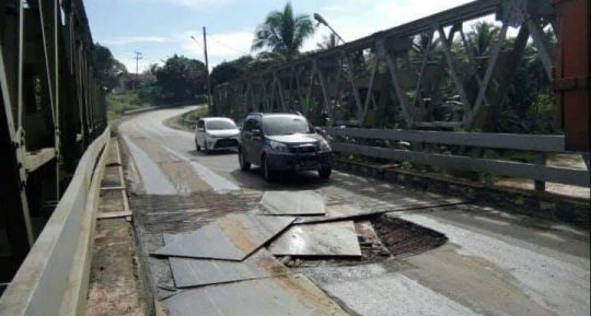 Andi Surya: Perekonomian Nasional Terancam Truk Batubara di Way Kanan