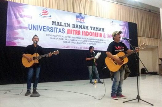 Galang Dana untuk Korban Gempa, Kim Comanders dan Kosela “Ngamen” di Umitra