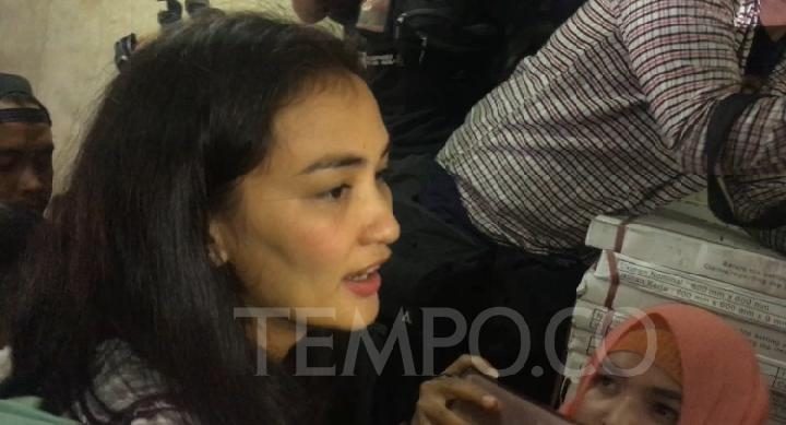 Atiqah Hasiholan Jadi Jaminan Jika Ratna Sarumpaet Dijadikan Tahanan Kota