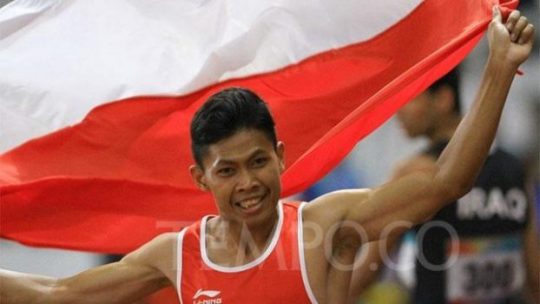 Sapto Yogo Purnomo Rebut Emas 100 M Putra Asian Para Games 2018