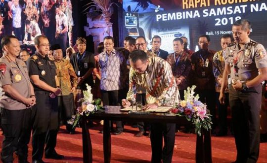 Gubernur Ridho Teken MoU Layanan Samsat Online Nasional