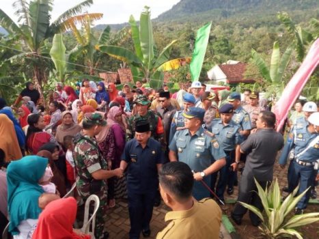 Walikota Herman HN Hadiri Penutupan TMMD