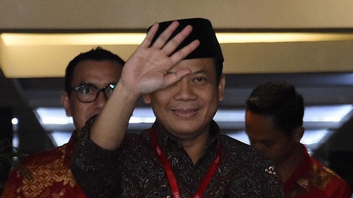 KPK Tahan Wakil Ketua DPR Taufik Kurniawan