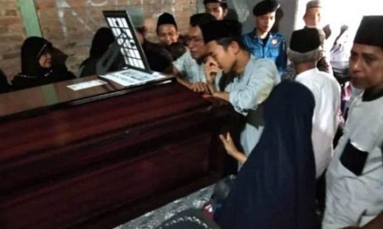 Tiba di Rumah Duka di Pringsewu, Jenazah Korban Lion Air Disambut Isak Tangis