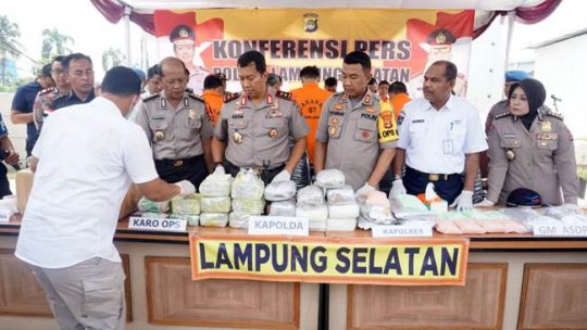 Polda Lampung Sita 21 Kg Sabu dan 40 Ribu Ekstasi yang Dikendalikan Napi LP Cipinang