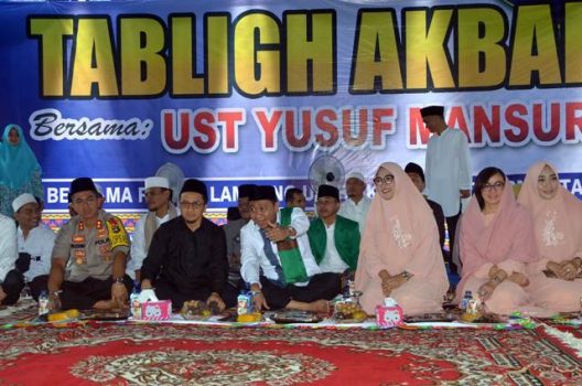 Ribuan Warga Hadiri Tablig Akbar di Islamic Center Kotabumi