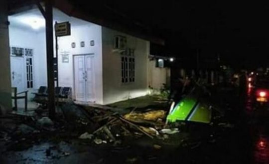 Hantaman Gelombang Tinggi di Kalianda: Empat Orang Meninggal, Puluhan Luka-luka