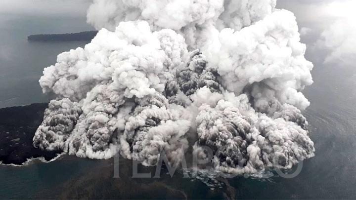 Letusan Gunung Anak Krakatau Bercampur Air, Menuju Segala Arah