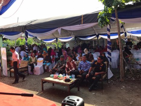 Ratusan Warga di Stasiun Paninjawan dan Spancar Ikuti Bakti Sosial PT KAI Divre IV Tanjungkarang