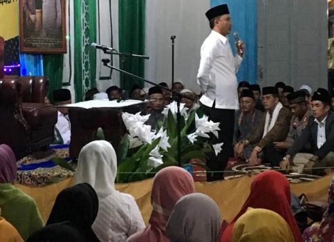 Parosil dan Wakil Ketua DPRD Lambar Hadiri Pengajian Akbar di Tugusari