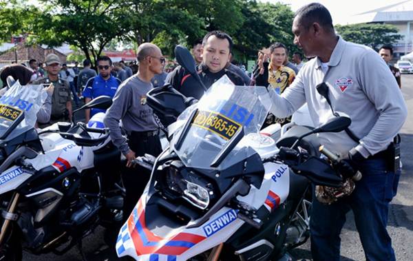 Gubernur Ridho Test Drive Kendaraan Bermotor untuk Pengawalan VVIP di Jalan Tol