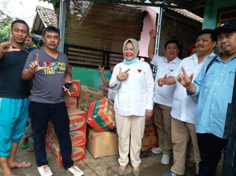 DPC Gerindra Bandarlampung Serahkan Bantuan untuk Korban Tsunami di Desa Kunjir