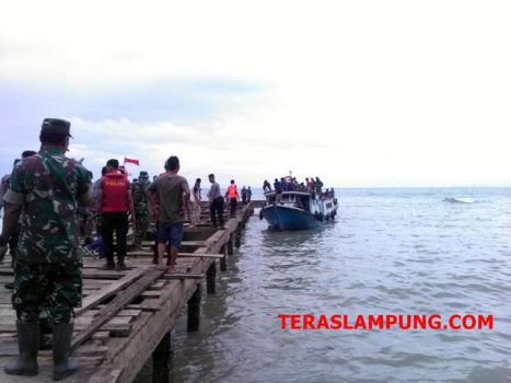 Sempat Terisolasi, 116 Warga Pulau Sebesi dan Pulau Sebuku Dievakuasi