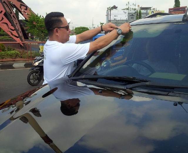 Peringati Hari Anti Korupsi Sedunia, Kejari Lampura Bagikan Kaos