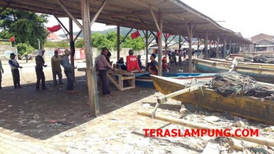 Pasca-Tsunami, Nelayan Sukaraja Bandarlampung Belum Berani Melaut