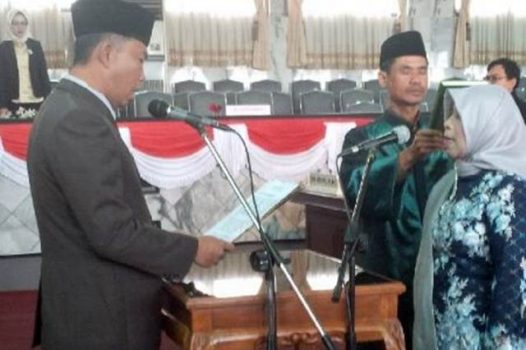 Budiharti Herlina Dilantik Sebagai Anggota DPRD Lampura dari PAN