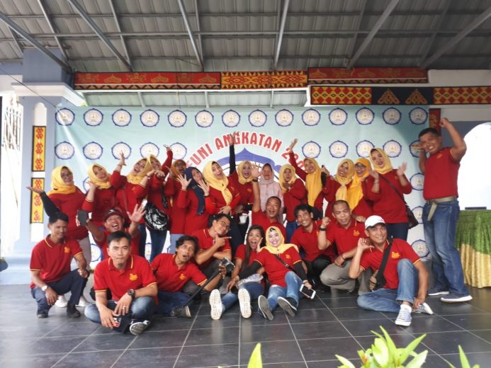 Keharuan Warnai Reuni Alumni SMAN 1 Kotabumi Angkatan 2000