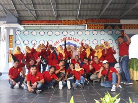 Keharuan Warnai Reuni Alumni SMAN 1 Kotabumi Angkatan 2000