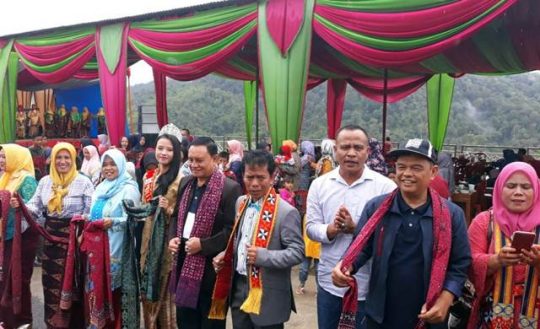 Hari Pertama 2019, Pemkab Lambar Gelar Hiburan Bernuansa Daerah