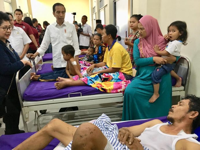 Di RSUD Bob Bazar, Presiden Jokowi Dengar Kisah Bocah Korban Tsunami yang Selamat