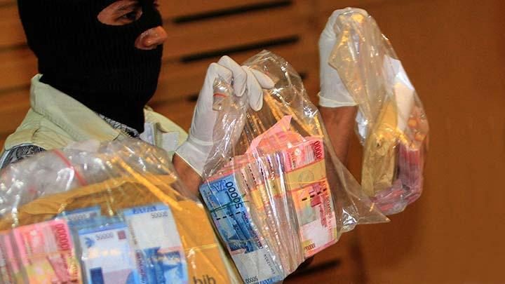 OTT KPK, Rumah Dinas Bupati Mesuji Disegel