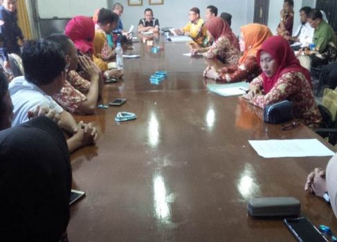 Ikut Demo, 17 Pejabat RSU Ryacudu Kotabumi Dicopot