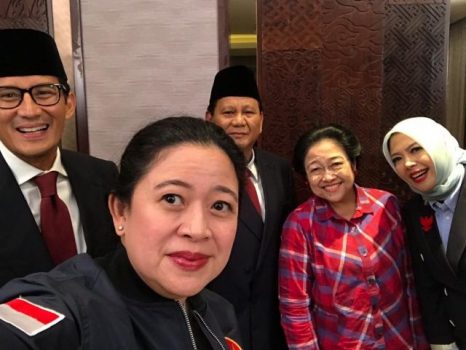 Sebelum Debat Capres, Puan Ajak Prabowo dan Sandi Selfie