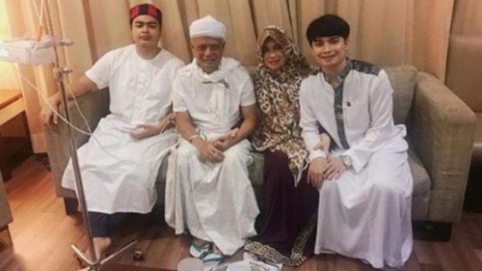 Jenguk Ustaz Arifin Ilham, Ustaz Yusuf Mansur Menangis