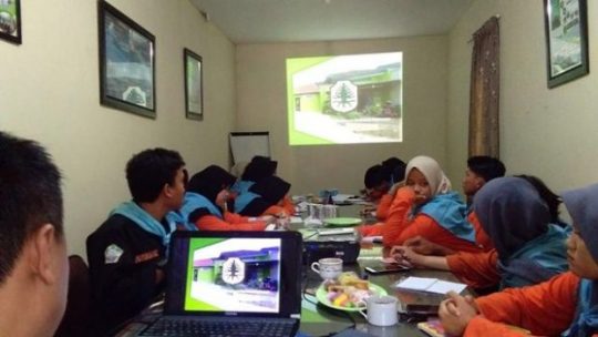 Mitra Bentala Gelar Pendidikan SDA Pesisir di Dua PTN di Lampung