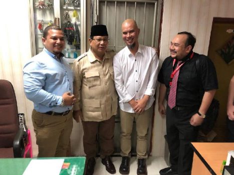 Prabowo Jenguk Ahmad Dhani di Rutan Medaeng