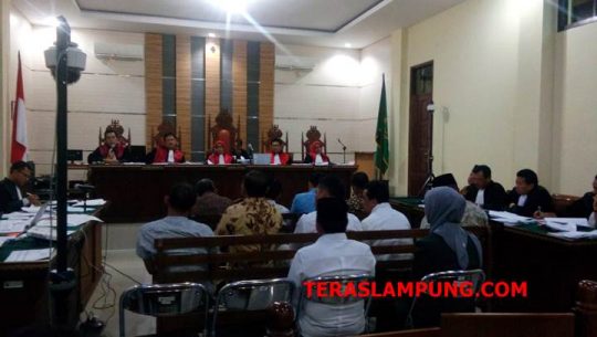 Kasus Fee Proyek Dinas PUPR Lamsel, Ini Cara Zainudin Hasan Beli Dua Mobil Xpander