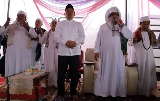 Bupati Lampung Barat Hadiri Zikir Akbar di Kecamatan Kebun Tebu