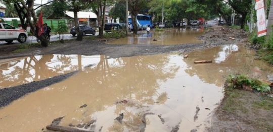 Ini Tanggapan Walikota Herman HN Soal Jl. Ryacudu yang Mirip Kubangan Kerbau