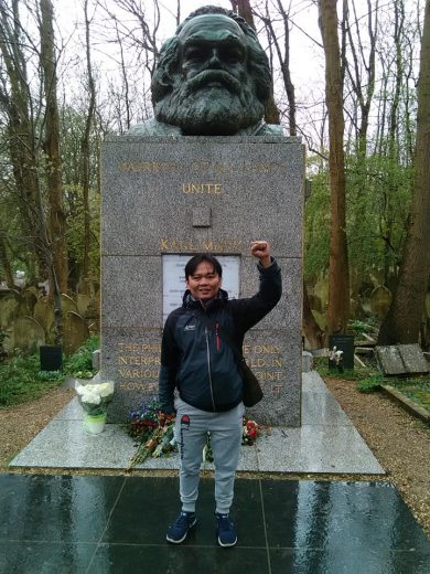 Ziarah ke Makam Karl Marx dan Adam Smith