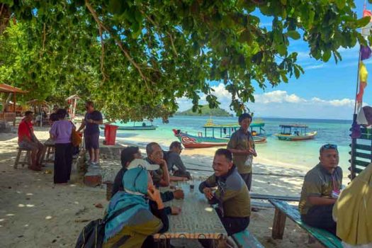 Dekat dari Jakarta, Nikmati Pesona Keindahan Laut di Ujung Lampung