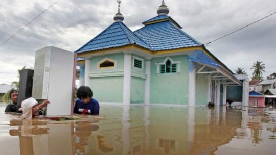 Banjir di Bengkulu, 12 Ribu Orang Mengungsi