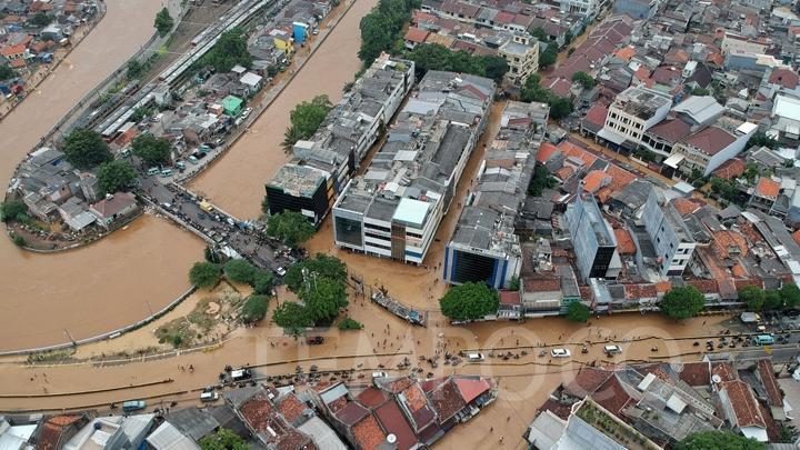 Banjir Kepung Jakarta, Dua Orang Meninggal Dunia