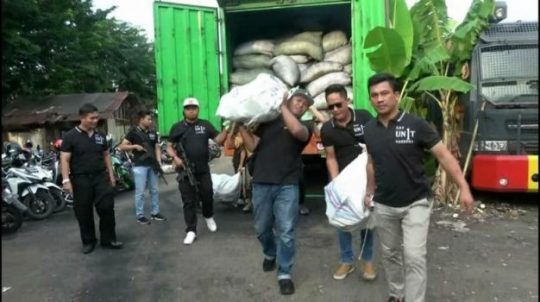 Diangkut dengan Truk Lewat Jalan Tol Bakauheni, Polisi Amankan 5 Karung Sabu