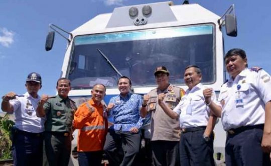 Gubernur Ridho Pantau Kesiapan Stasiun Tanjungkarang Hadapi Arus Mudik Idul Fitri