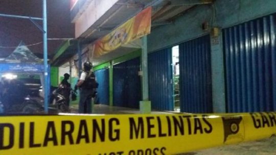 Buru Teroris, Polisi Temukan 2 Bom Pipa Besi di Bekasi