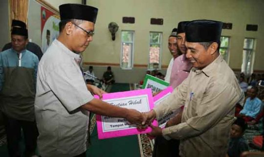 Safari Ramadhan, Pemkab Lampung Selatan Beri Bantuan Rumah Ibadah di Way Sulan