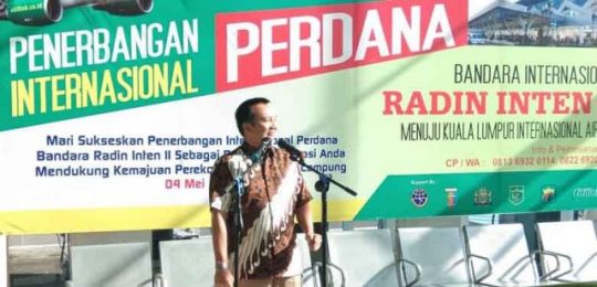 Gubernur Ridho Terbang Perdana Rute Bandara Radin Inten II-Kuala Lumpur