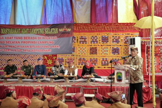 Halalbihalal dengan Para Tokoh Adat di Lamsel, Menhan Minta Jaga Keberagaman