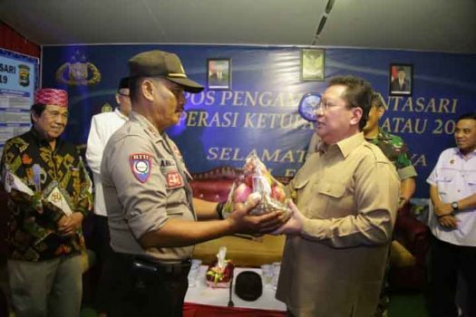 Pantau Sejumlah Pos Pengamanan, Pj. Gubernur Lampung Pastikan Arus Mudik Aman dan Kondusif
