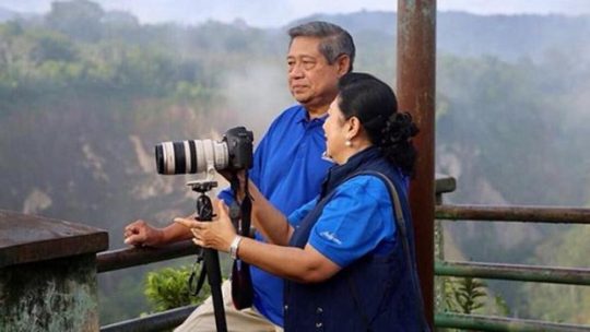 Air Mata Cinta SBY Mengiringi Kepergian Mantan Ibu Negara Ani Yudhoyono