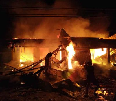 Bengkel Motor dan Rumah Terbakar, Jalan Alternatif Ketanggungan – Slawi Macet