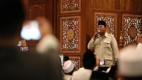Alasan Prabowo Larang Wartawan Liput Salat Idul Fitri di Kediaman