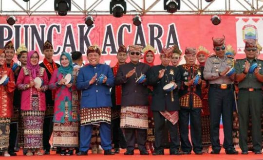 Pawai Budaya Nusantara Semarakkan Puncak Festival Kalianda 2019