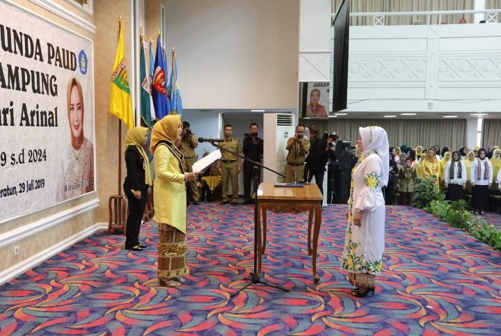 Ny. Riana Sari Dikukuhkan Sebagai Bunda PAUD Lampung
