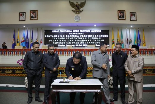 Gubernur – DPRD Lampung Teken Persetujuan Pertanggungjawaban APBD 2018